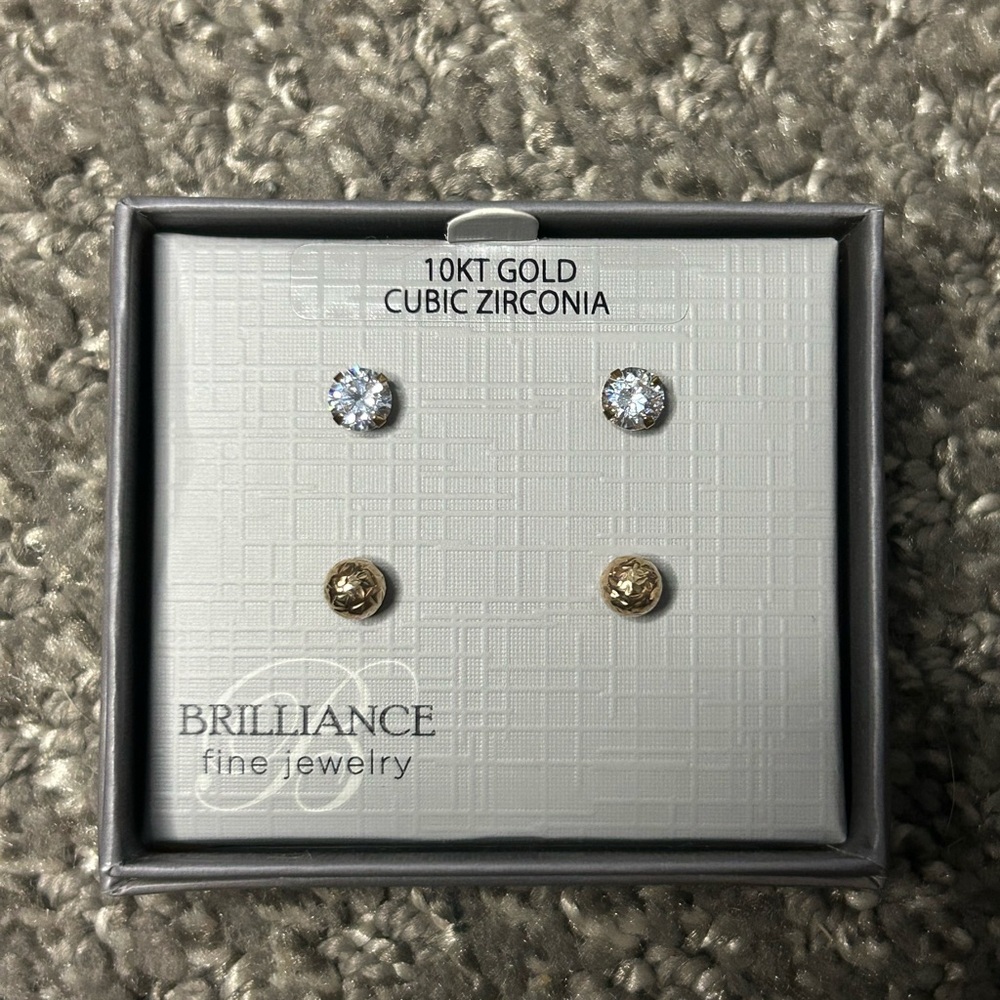 Brilliance 10KT Gold and Cubic Zirconia Earrings Set